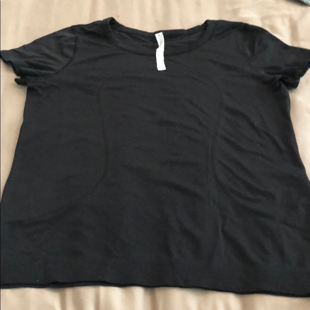 Lululemon swiftly tech short sleeve crew